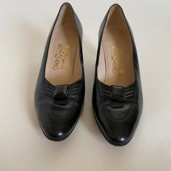 Ferragamo Women's Shoes (Pumps) - Picture 1 of 5